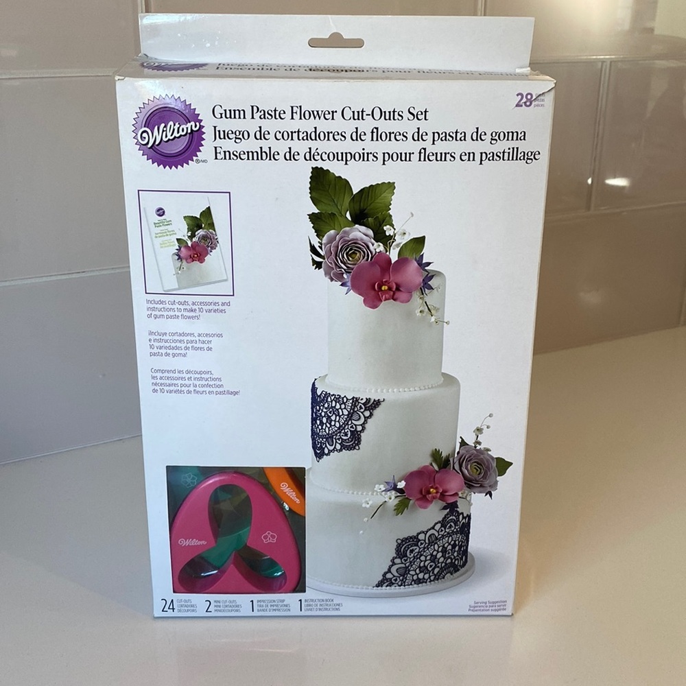 UEC gum paste flower cut out set - cake decorating